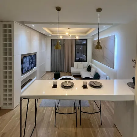 Waterfront Lux Vista -free Parking Apartment Belgrade